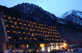 Hotel Atiram Patagonia Arinsal Zewnętrze zdjęcie