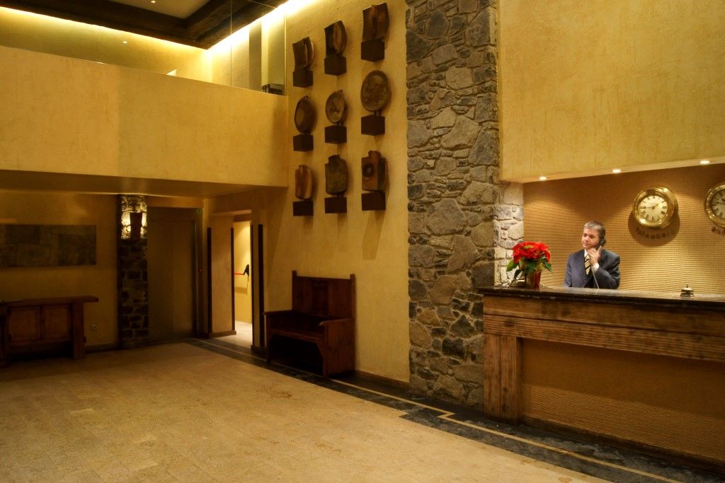 Hotel Atiram Patagonia Arinsal Zewnętrze zdjęcie